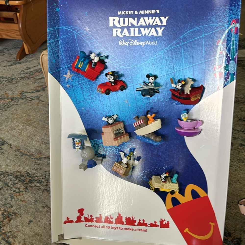 Disney McDonald Mickey and Minnie runaway railroad Walt Disney World toy set - Picture 13 of 13